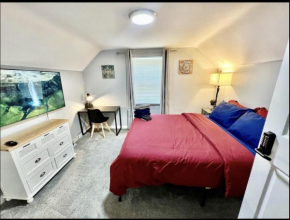 Private Bedroom Suite 2 Cape Cod Cutie 10 Min to Downtown